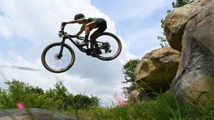 Mountainbike: Brite Pidcock gewinnt Gold im Cross Country - van der Poel stürzt