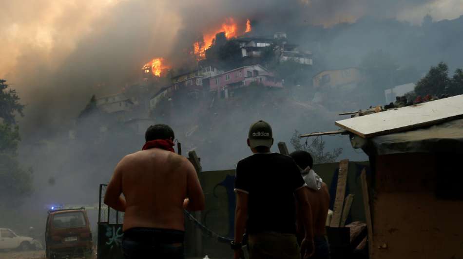 Rund 245 Häuser durch Brände in Valparaíso zerstört oder beschädigt