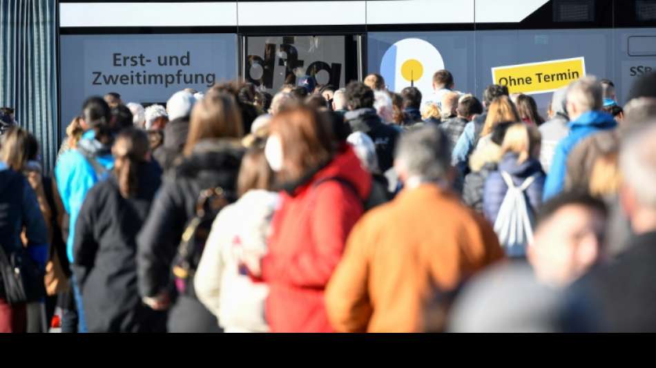 Mehrere Vorstandschefs pl&auml;dieren f&uuml;r Impfpflicht
