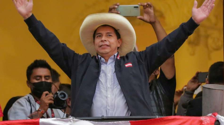 Castillo liegt bei Stichwahl in Peru knapp vorn - Fujimori erhebt Betrugsvorwürfe