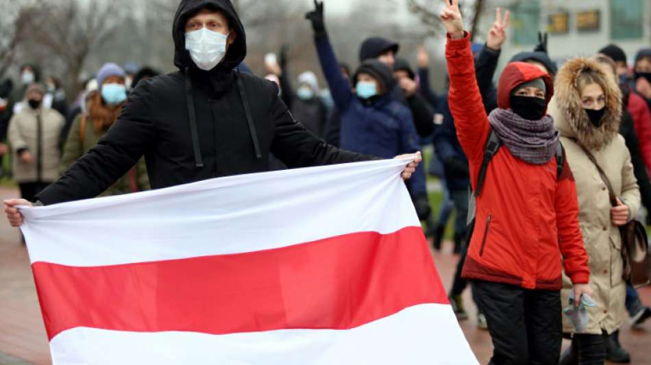 Zwei belarussische Demonstranten sitzen in schwedischer Botschaft in Minsk fest