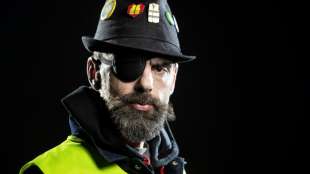 Augen-Verlust von "Gelbwesten"-Aktivist hat juristische Folgen für Polizisten