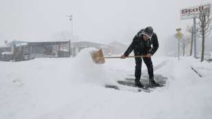 Klirrende Kälte sorgt für neue Probleme auf deutschen Autobahnen 