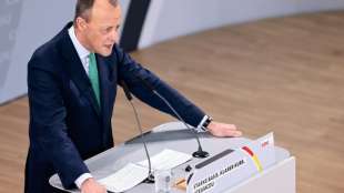 Merz &uuml;bernimmt offiziell Chefposten der CDU "in schwerer Zeit"