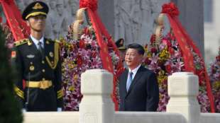 Chinas Präsident Xi verneigt sich vor Mao