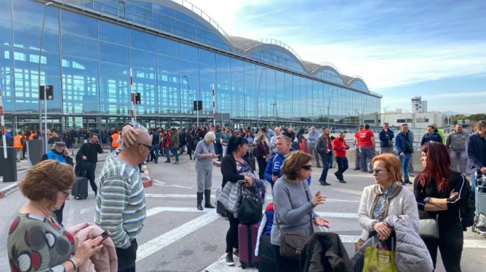 Flughafen von Touristen-Hochburg Alicante wegen Brandes weiterhin geschlossen
