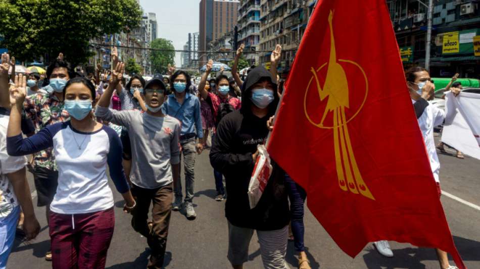 Myanmars Junta-Chef bei Krisengipfel in Jakarta - Demonstrant in Myanmar erschossen