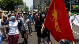 Myanmars Junta-Chef bei Krisengipfel in Jakarta - Demonstrant in Myanmar erschossen