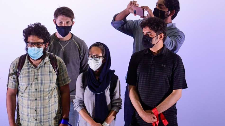 Mexiko nimmt dutzende afghanische Journalisten sowie Mitglieder von Robotik-Team auf