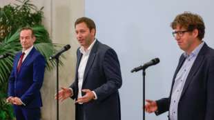 SPD, Gr&uuml;ne und FDP verst&auml;ndigen sich auf vertiefte Ampel-Sondierungen ab Montag