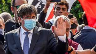 Katalanischer Ex-Regierungschef Puigdemont stellt sich der Justiz auf Sardinien