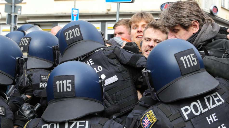 Thüringer Verfassungsschutz für bundesweite Beobachtung von 
"Querdenken"-Bewegung