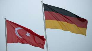 Festakt mit Merkel zu 60 Jahre deutsch-t&uuml;rkischem Anwerbeabkommen