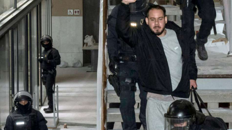 Tausende Menschen protestieren f&uuml;r Freilassung von katalanischem Rapper Has&eacute;l