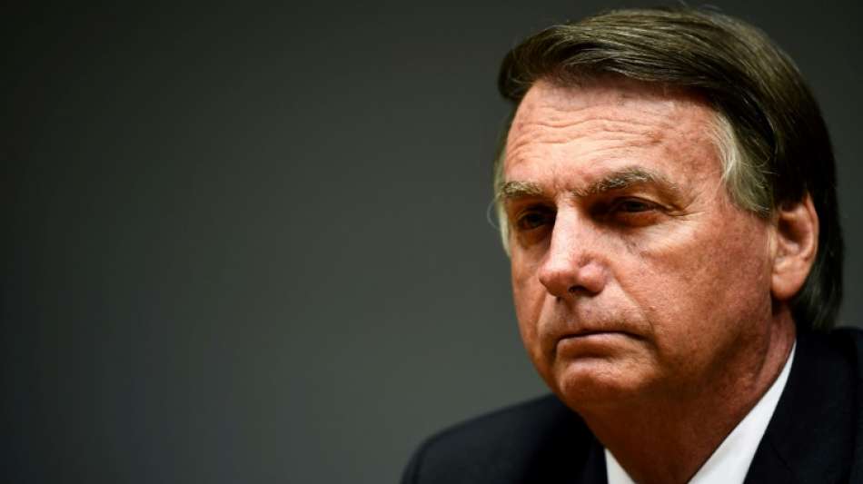 Facebook und Youtube schr&auml;nken Nutzerkonten von Brasiliens Pr&auml;sident ein