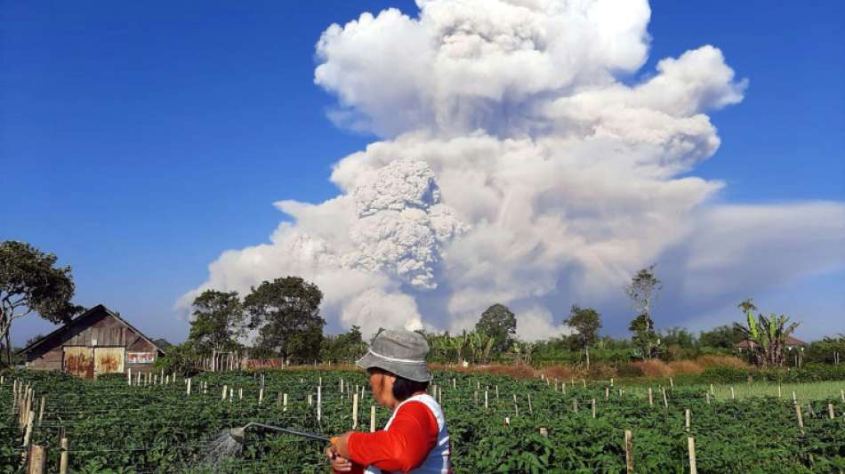 Vulkan Sinabung auf Sumatra ausgebrochen