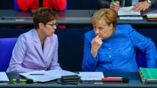 Bericht: AKK lädt Merkel nicht zu Treffen mit engster CDU-Führung ein
