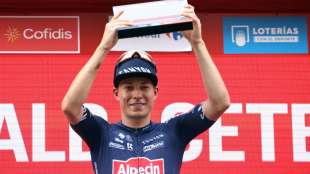Vuelta: Philipsen gewinnt vor Jakobsen - Elissonde in Rot
