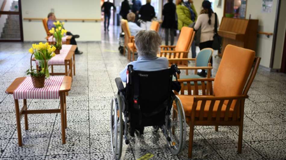 Tarifvertrag in der Altenpflege unter Dach und Fach