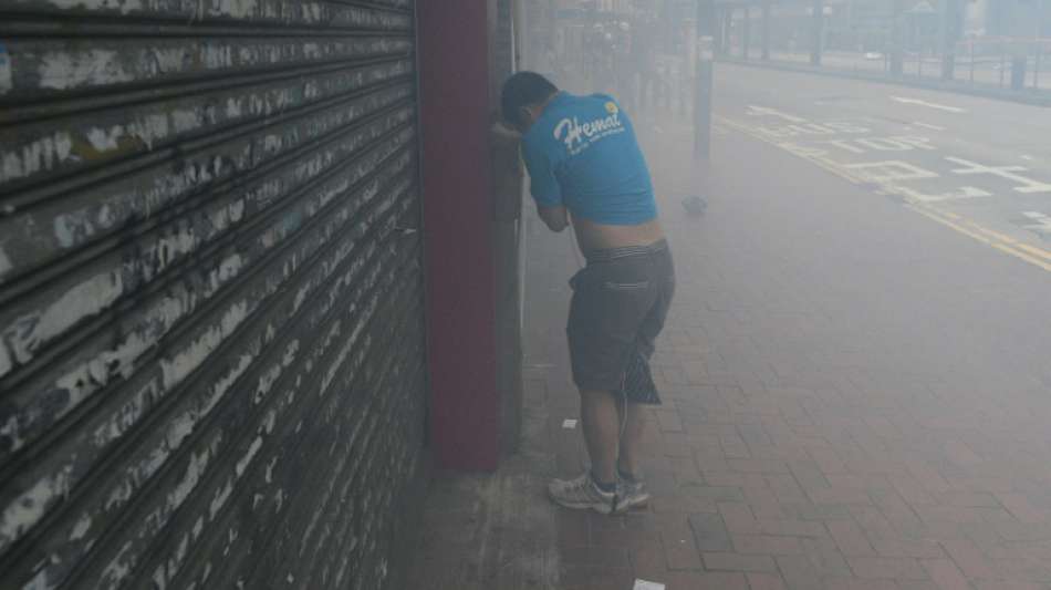 Hongkonger Polizei setzt erneut Tränengas gegen Demonstranten ein