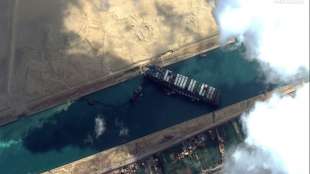 US-Armee bietet wegen Blockade des Suez-Kanals ihre Hilfe an