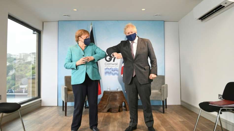 Merkel von Premier Johnson in Chequers empfangen