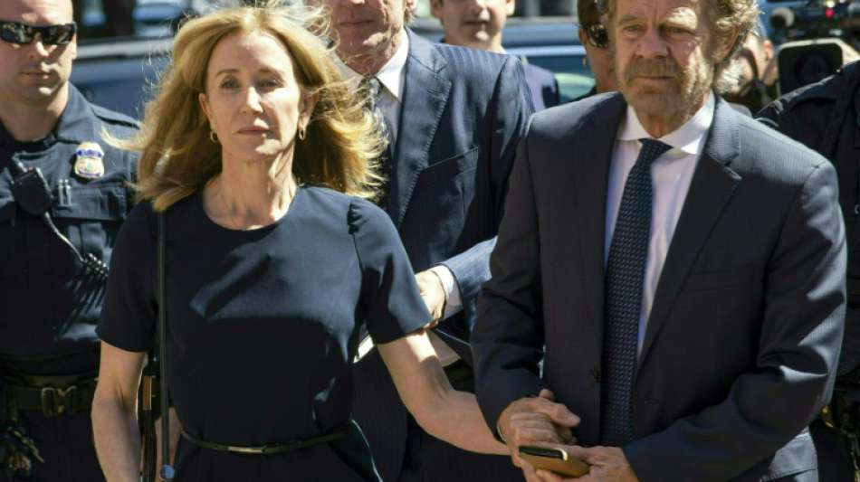 Zwei Wochen Gefängnis für Felicity Huffman in Skandal um Bestechungen an US-Unis