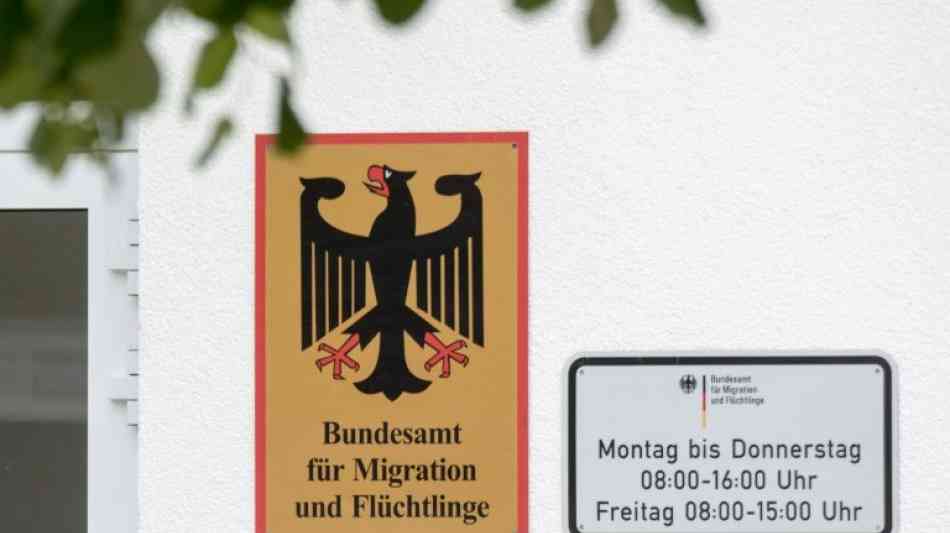 Deutschland: Zahl der Asylbewerber im September nur leicht gesunken