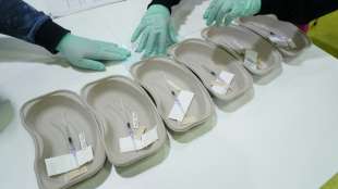 NRW setzt wegen Vakzin-Engpass Erstimpfungen in Kliniken und Heimen aus