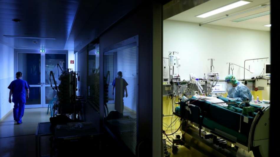 Krankenh&auml;user besorgt wegen Belastung von Intensivstationen durch Corona 