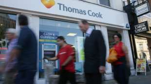 Kunden von britischem Reisekonzern Thomas Cook nach Aktieneinbruch besorgt