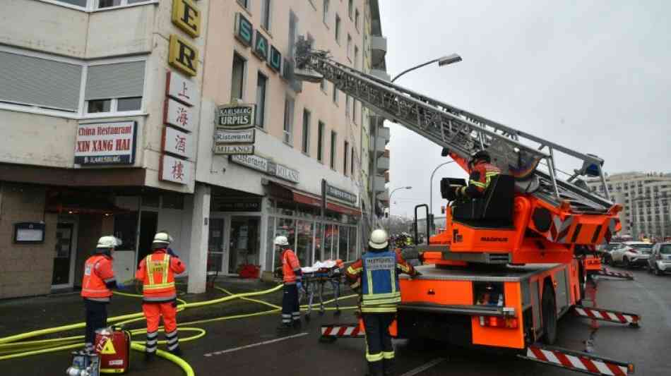 Polizei / Feuerwehr: Vier Tote bei Wohnhausbrand in Saarbr