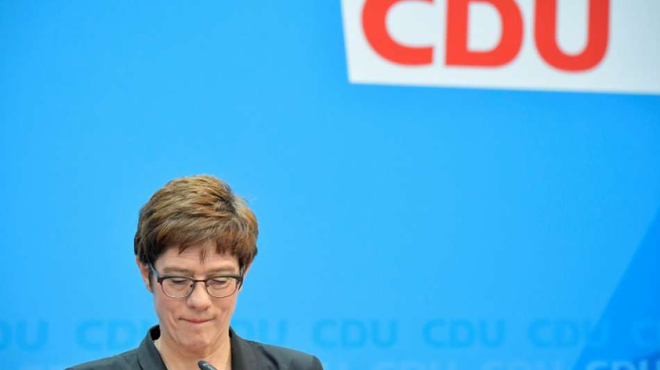 Kramp-Karrenbauer fordert CDU-interne Kritiker heraus