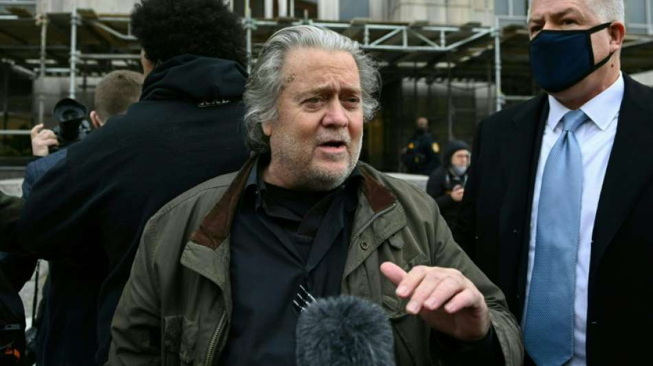 Fr&uuml;herer Trump-Berater Bannon stellt sich nach Anklage dem FBI
