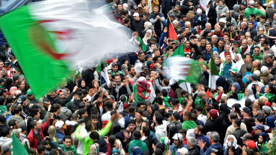 Neue Massenproteste in Algerien nach Vereidigung des neuen Präsidenten