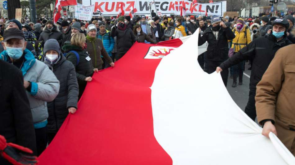 Tausende trotz Verbots bei Demo gegen Corona-Ma&szlig;nahmen in Wien