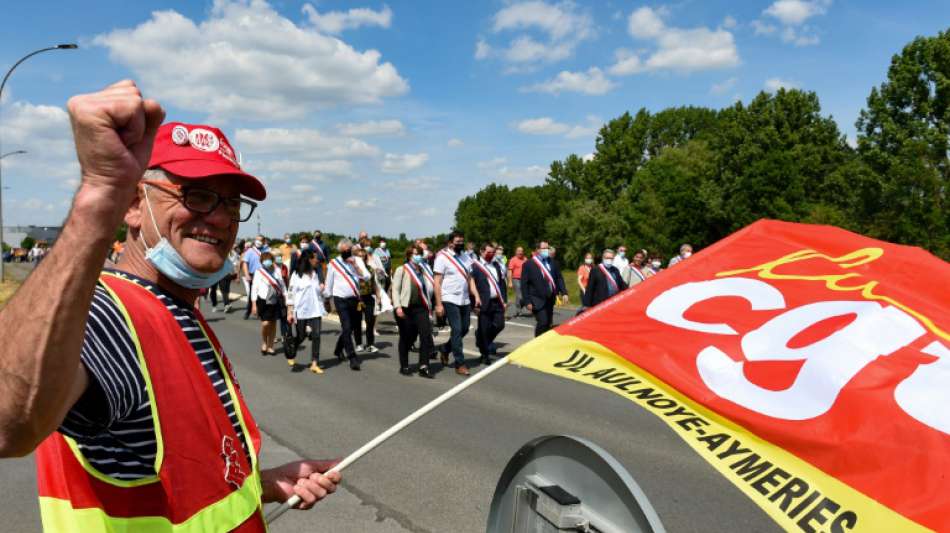 Tausende demonstrieren in Frankreich gegen Stellenstreichungen bei Renault