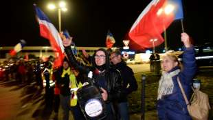 Impfpass-Gegner fahren trotz Verbots in Konvois in Paris ein