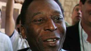 Tumor bei Fu&szlig;ball-Legende Pele entfernt