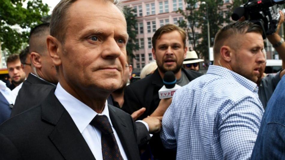 Tusk wirft Parteichef Kaczynski politische Kampagne gegen ihn vor