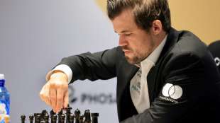 Schach-WM: Carlsen nach drittem Sieg auf Titelkurs