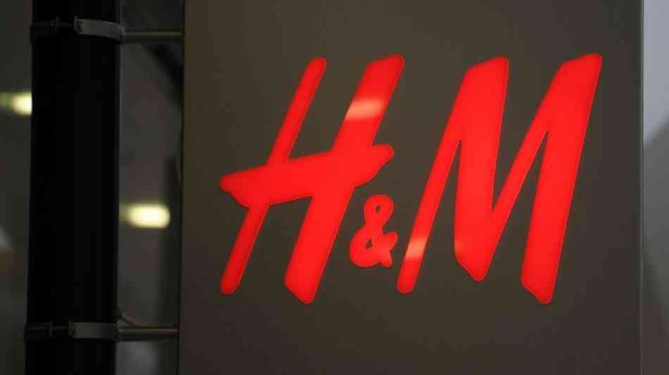 Modekette H&M handelt sich mit Werbung Rassismus-Vorwurf ein