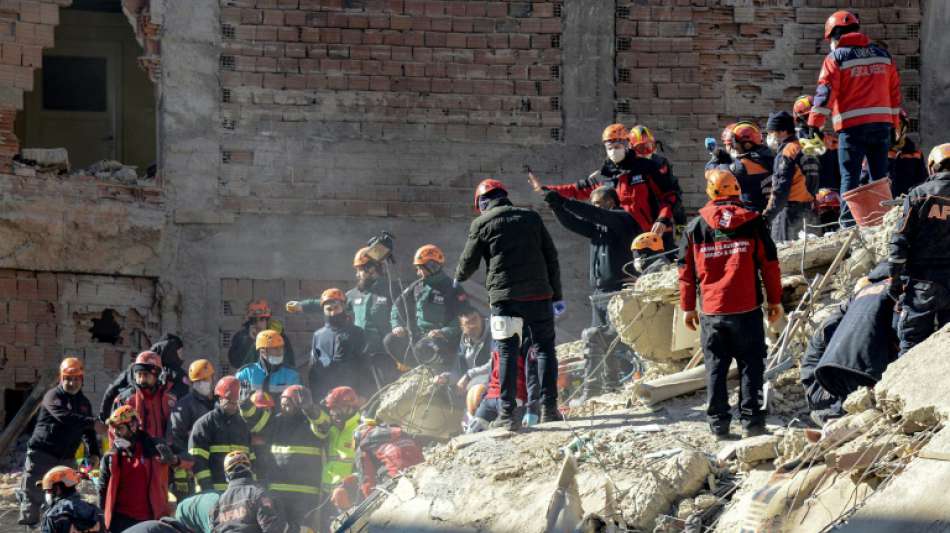 Mehr als 20 Tote und tausend Verletzte bei schwerem Erdbeben in der Türkei