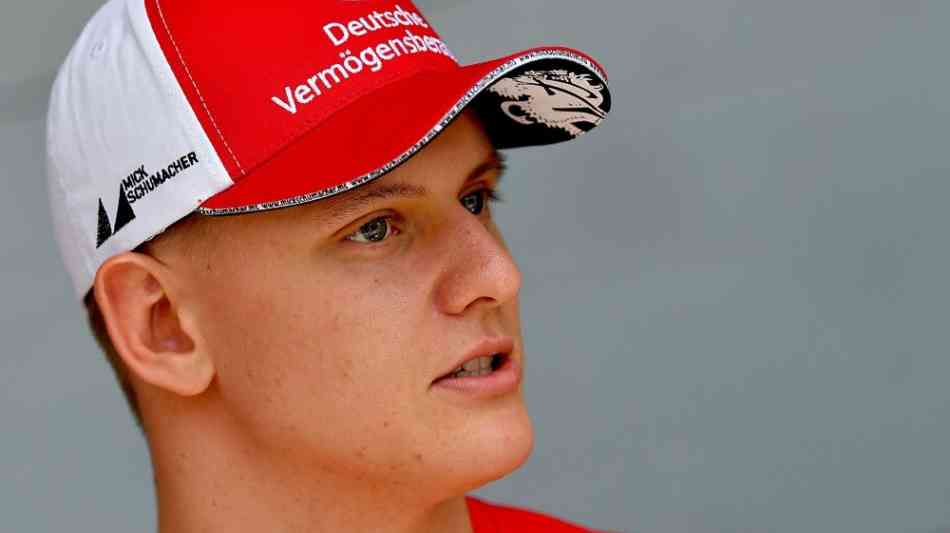 Schumacher absolviert erste Testkilometer im Ferrari