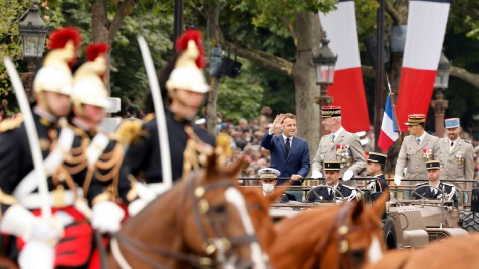 Macron verabschiedet Frankreichs Generalstabschef Lecointre
