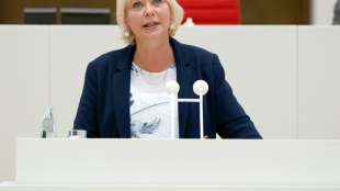 Neue Brandenburger Landtagspräsidentin fordert respektvollen Umgang in Parlament