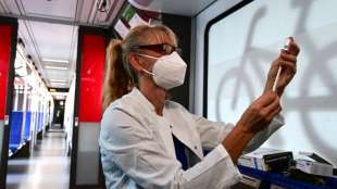 Gesundheitsausschuss rechnet mit Ende der Corona-Beschr&auml;nkungen im M&auml;rz 2022 