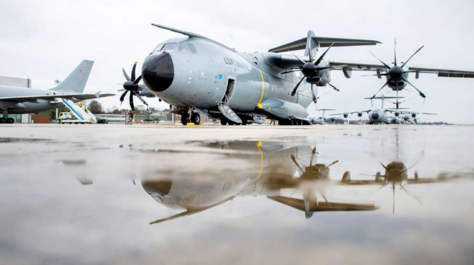 Bericht: Scholz will Bundeswehr zum Sparen zwingen