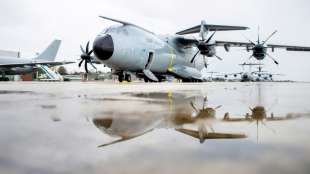 Bericht: Scholz will Bundeswehr zum Sparen zwingen