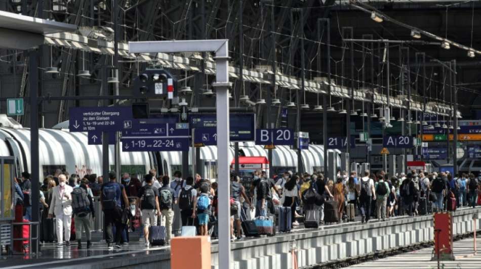Lauterbach warnt vor mehr Corona-Infektionen durch Streiks bei der Bahn